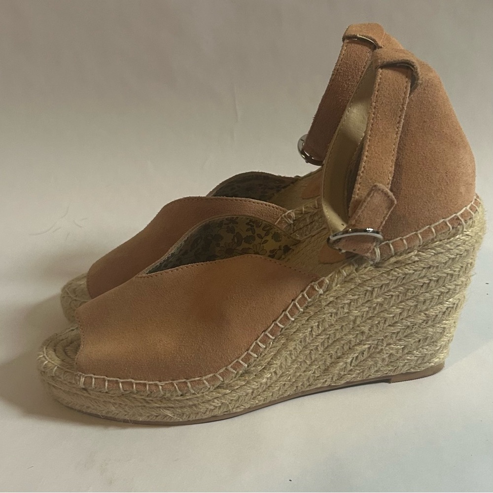 Seychelles Floral Espadrille Wedge Sandals Tan Suede Leather Peep Toe Heels Sz 9 - Picture 2 of 12